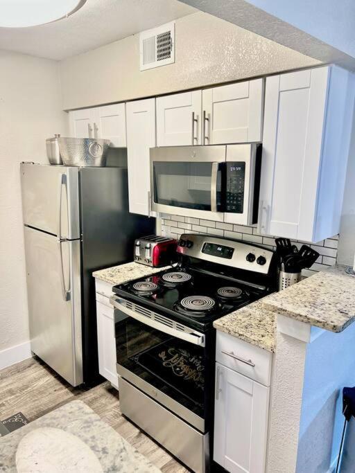 Lovely 2-Bedroom Condo Next To At&T Stadium Arlington Dış mekan fotoğraf