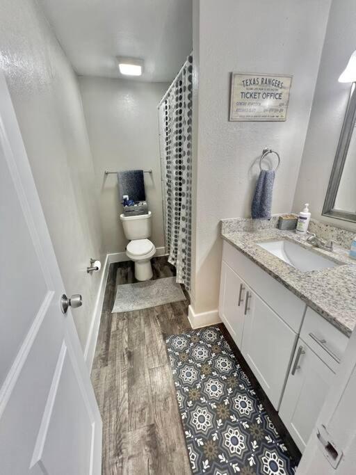 Lovely 2-Bedroom Condo Next To At&T Stadium Arlington Dış mekan fotoğraf