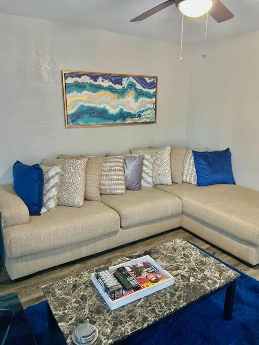 Lovely 2-Bedroom Condo Next To At&T Stadium Arlington Dış mekan fotoğraf